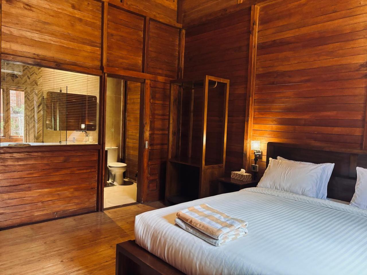 Uli Wood Villa, Jimbaran Bali - Near Gwk Экстерьер фото