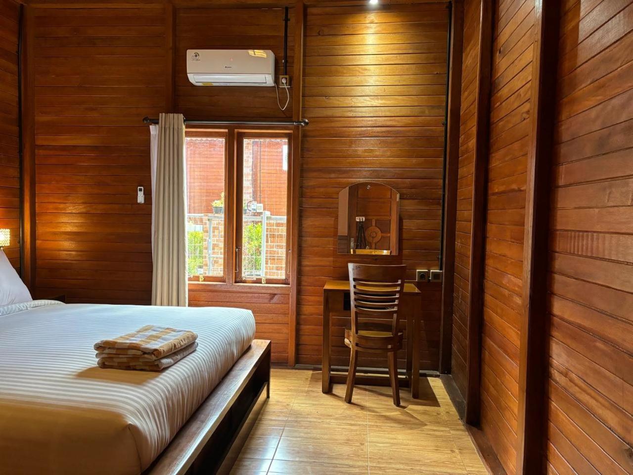 Uli Wood Villa, Jimbaran Bali - Near Gwk Экстерьер фото